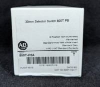 ALLEN BRADLEY 800T-H2A 30.5MM TYPE 4/13 2 POS SEL. SWITCH-NON-ILLUM., WHITE, STD. KNOB MAINT., 1 NO-1 NC