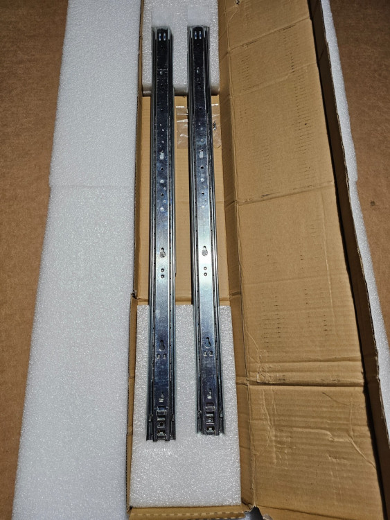 Rail Kit for UCS C200, C210 Rack Servers (23.5 to 36)