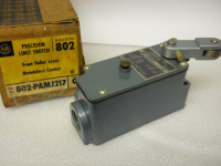 ALLEN BRADLEY 802-PAMJ217 LIMIT SWITCH W/LEVER 600V 3AMP