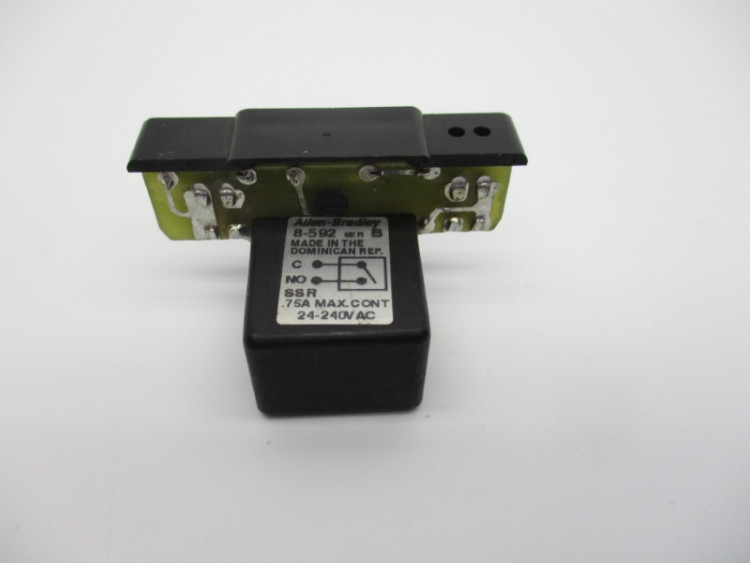 ALLEN BRADLEY 8-592 PHOTOELECTRIC SENSORS, GREEN LINE, PLUG-IN OUTPUT MODULE, SP-N.O. AC POWER TRIAC SS RELAY, 8 MS, 24 - 240 VAC ALLEN BRADLEY 8-592 PHOTOELECTRIC SENSORS, GREEN LINE, PLUG-IN OUTPUT MODULE, SP-N.O. AC POWER TRIAC SS RELAY, 8 MS, 24 - 240 VAC