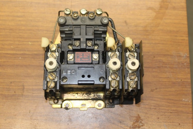 ALLEN BRADLEY 709-AOD STARTER SIZE0 3POLE 3PHASE 120V COIL ALLEN BRADLEY 709-AOD STARTER SIZE0 3POLE 3PHASE 120V COIL