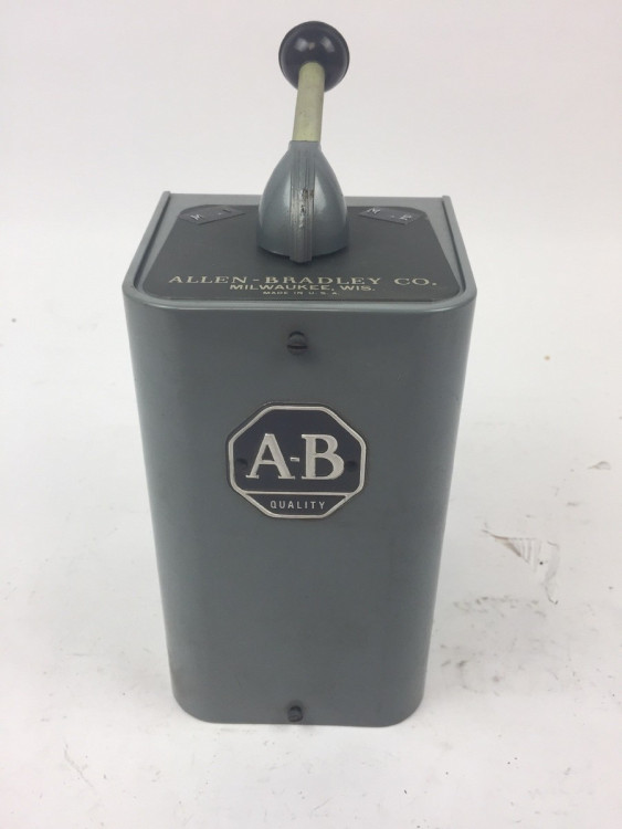 ALLEN BRADLEY 350-BAV111 SWITCH,REVERSING DRUM 600V AC MAX ALLEN BRADLEY 350-BAV111 SWITCH,REVERSING DRUM 600V AC MAX