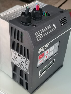 AC TECHNOLOGY M1220SBJ DRIVE MC SERIES 2HP 1PHASE IN 240VAC OUT 0-230V