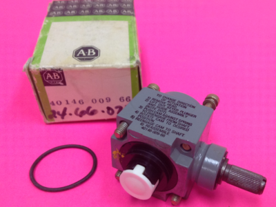 ALLEN BRADLEY 40146-009-66 OPERATING HEAD FOR LIMIT SWITCH ALLEN BRADLEY 40146-009-66 OPERATING HEAD FOR LIMIT SWITCH