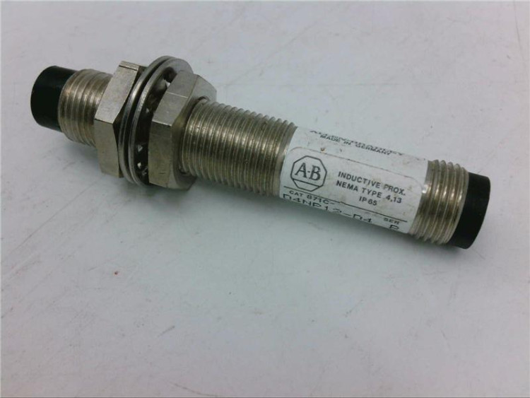 ALLEN BRADLEY 871C-D4NP12-D4 PROXIMITY SWITCH ALLEN BRADLEY 871C-D4NP12-D4 PROXIMITY SWITCH
