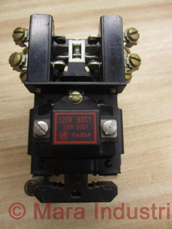 ALLEN BRADLEY 700-BX220A1 RELAY 10AMP 4POLE 2NC/2NC 110/120VAC