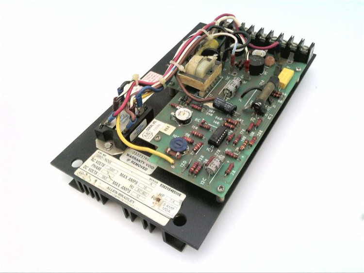 ALLEN BRADLEY 1362-NOG DRIVE DC 15AMP 230VAC 1PHASE 3/4HP ALLEN BRADLEY 1362-NOG DRIVE DC 15AMP 230VAC 1PHASE 3/4HP