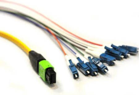 Multi-fiber patchcord - MPO to 8xLC - 6m