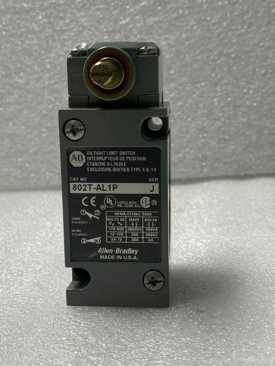ALLEN BRADLEY 802T-AL1P LIMIT SWITCH 2WAY SPRING RETURN OILTIGHT ALLEN BRADLEY 802T-AL1P LIMIT SWITCH 2WAY SPRING RETURN OILTIGHT