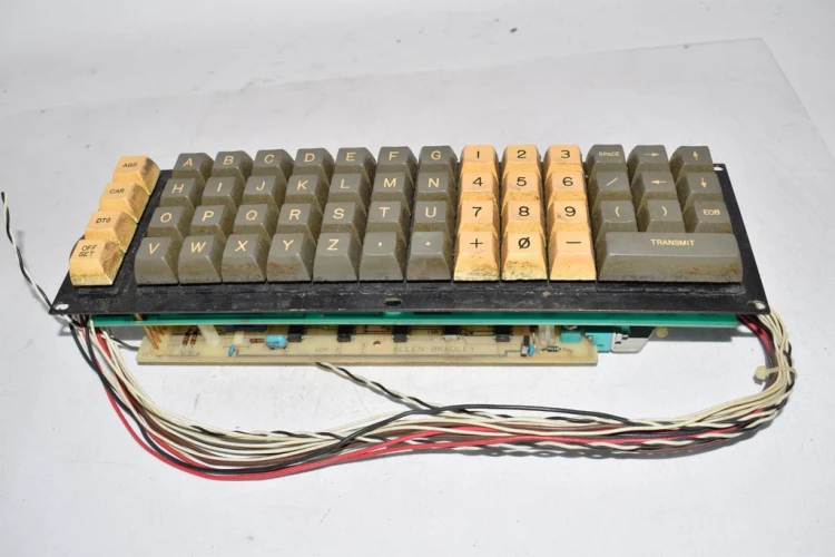 ALLEN BRADLEY 7300-AKBE3 KEYBOARD ASSEMBLY FOR MDI ALLEN BRADLEY 7300-AKBE3 KEYBOARD ASSEMBLY FOR MDI