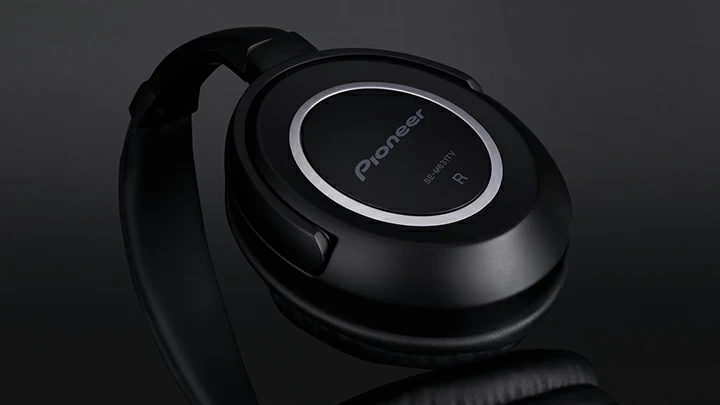 Pioneer Headphones SE-M631TV Полностью закрытые наушники с оголовьем для подключения к ТВ, с 5 метровым шнуром (1,000 мВт) Pioneer Headphones SE-M631TV Полностью закрытые наушники с оголовьем для подключения к ТВ, с 5 метровым шнуром (1,000 мВт)