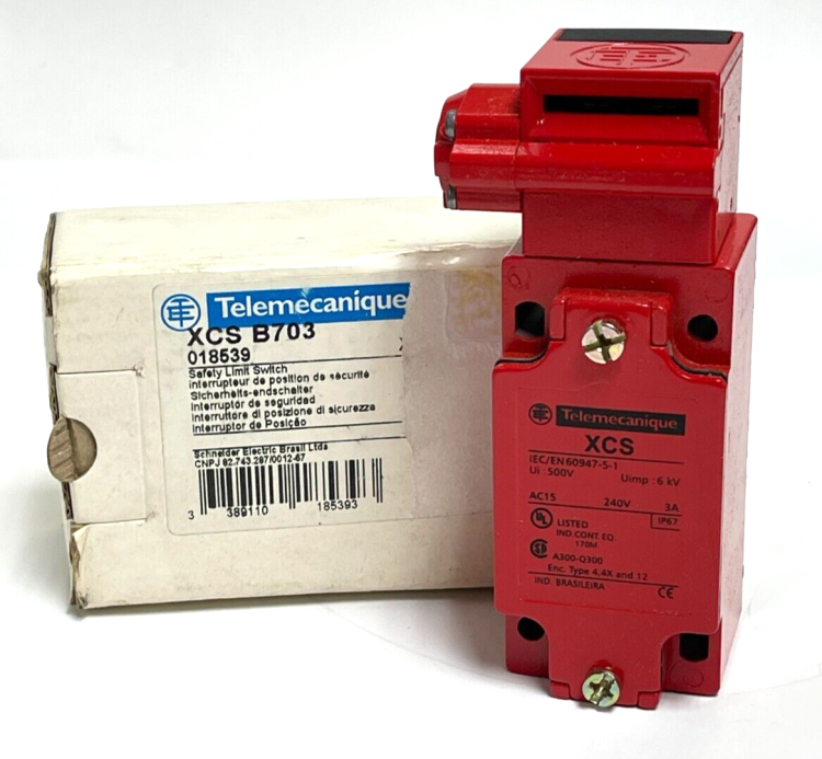 GROUPE SCHNEIDER XCS-B703  SAFETY INTERLOCK 240VAC 10A T-XCS