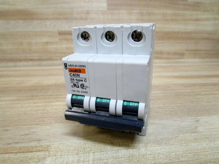 SUPPLEMENTARY PROTECTOR 480Y/277V 13A 2P SUPPLEMENTARY PROTECTOR 480Y/277V 13A 2P