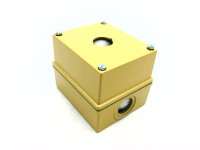ALLEN BRADLEY 800E-1MY 22.5MM PB ENCLOSURE, 1 HOLE, METAL (IP66, 4/13), BASE MNT., YELLOW