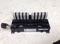 FANUC IC670CHS002 I/O BASE BOX TERMINAL 2TIER