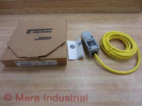 ALLEN BRADLEY 802PR-LBAR1-12 PROXIMITY SWITCH 2WIRE NO 15MM RANGE 12FT CABLE