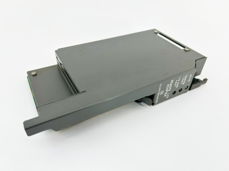 ALLEN BRADLEY 1771-ASB/A ADAPTER MODULE 1.2AMP 5VDC REMOTE I/O ALLEN BRADLEY 1771-ASB/A ADAPTER MODULE 1.2AMP 5VDC REMOTE I/O