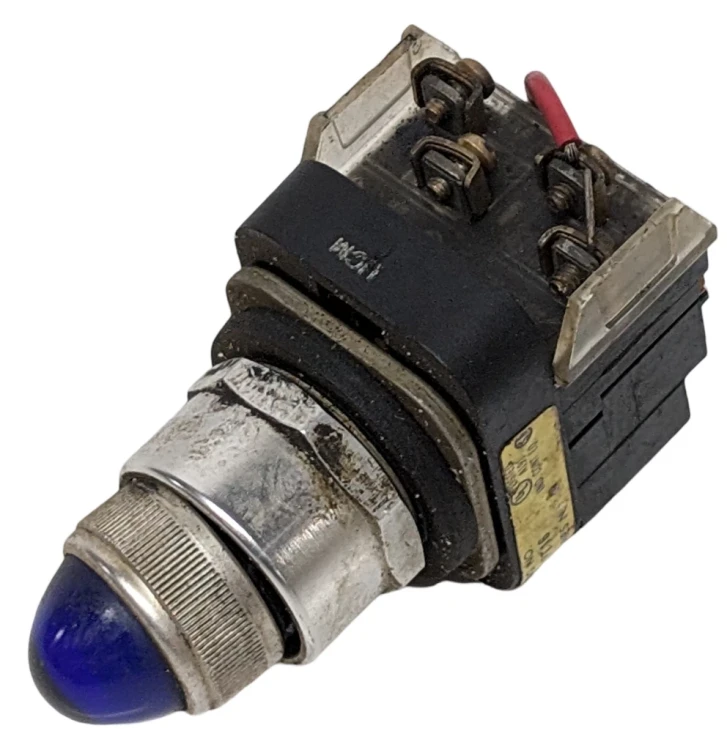 ALLEN BRADLEY 800H-PRB16A PUSHBUTTON 30.5MM AMBER ILLUMINATED 120VAC 1NO/1NC ALLEN BRADLEY 800H-PRB16A PUSHBUTTON 30.5MM AMBER ILLUMINATED 120VAC 1NO/1NC