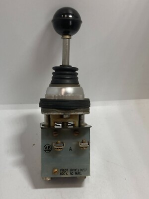 ALLEN BRADLEY 800T-T2SB21XX TOGGLE SWITCH 2WAY SPRING RETURN ALLEN BRADLEY 800T-T2SB21XX TOGGLE SWITCH 2WAY SPRING RETURN
