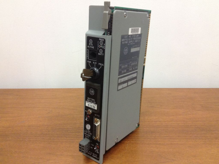 ALLEN BRADLEY 1772-LWP PROCESSOR MODULE MINI PLC-2/17 W/POWER SUPPLY