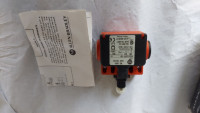 ALLEN BRADLEY 802A-D27P2-S10 LIMIT SWITCH 10AMP 500V