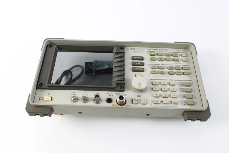 AGILENT 8561A ANALYZER AGILENT 8561A ANALYZER