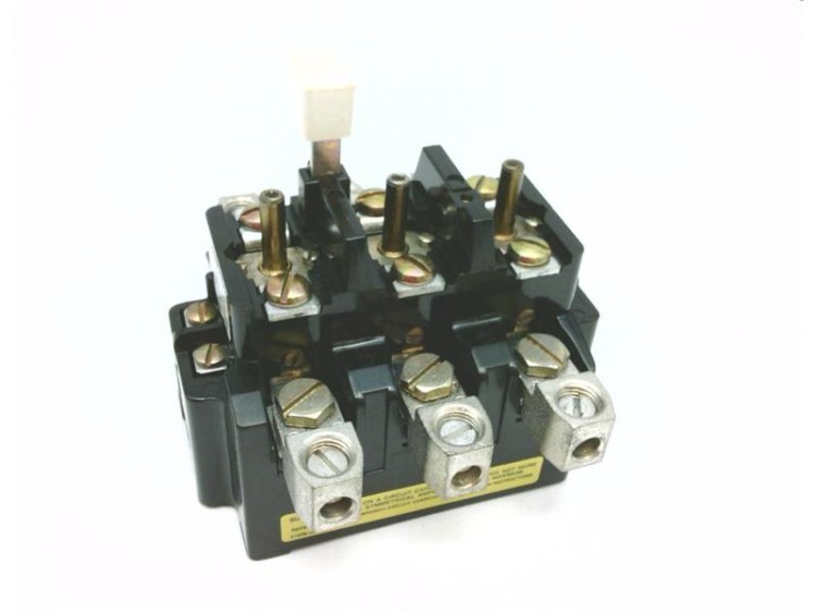 ALLEN BRADLEY 815-COV16 OVERLOAD RELAY 3POLE 600VAC OPEN