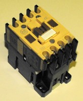 ALLEN BRADLEY 700-FA400A1 4 POLE CONTACTOR