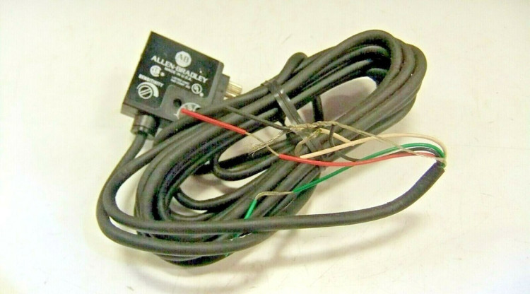 ALLEN BRADLEY 42SMF-7101-QD PHOTOELECTRIC SENSORS, MINIATURE RECTANGULAR, VISIBLE RED PLASTIC FIBER OPTIC, SENSING RANGE DEPENDS ON FIBER OPTIC, 11 - 28 VDC, PNP, COMPLEMENTARY OUTPUTS, QD 4 PIN MICRO ALLEN BRADLEY 42SMF-7101-QD PHOTOELECTRIC SENSORS, MINIATURE RECTANGULAR, VISIBLE RED PLASTIC FIBER OPTIC, SENSING RANGE DEPENDS ON FIBER OPTIC, 11 - 28 VDC, PNP, COMPLEMENTARY OUTPUTS, QD 4 PIN MICRO