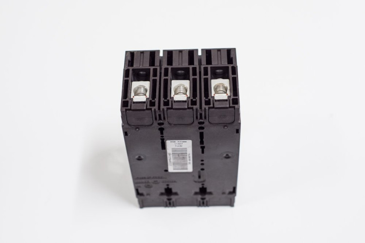 GROUPE SCHNEIDER HDL36090 MOLDED CASE CIRCUIT BREAKER 600V 90A GROUPE SCHNEIDER HDL36090 MOLDED CASE CIRCUIT BREAKER 600V 90A