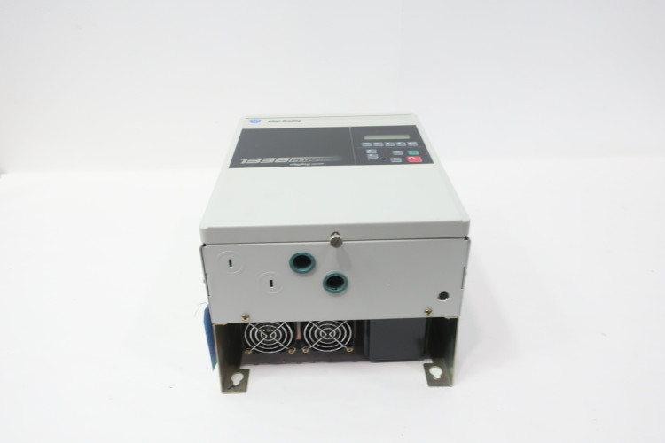 ALLEN BRADLEY 1336F-BRF75-AA-EN-HAS2-L6 DRIVE 7.5HP 380-480VAC/513-620VDC INPUT ALLEN BRADLEY 1336F-BRF75-AA-EN-HAS2-L6 DRIVE 7.5HP 380-480VAC/513-620VDC INPUT