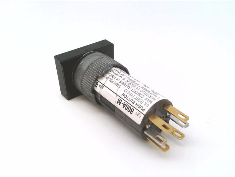 ALLEN BRADLEY 800A-M PUSHBUTTON OPERATOR MOMENTARY 1AMP 125VAC ALLEN BRADLEY 800A-M PUSHBUTTON OPERATOR MOMENTARY 1AMP 125VAC