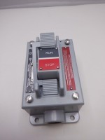 ALLEN BRADLEY 800H-2HLM7 PUSHBUTTON STATION ASSEMBLY 600VAC 10AMP MAX