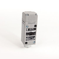 ALLEN BRADLEY 802PR-LACJ2 AC, LS TOP SN, 13MM, SH, NO OR NC, CONDUIT COUPLER