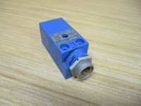 ALLEN BRADLEY 871P-C13CRL PROXIMITY SWITCH 40-132VAC 50/60HZ