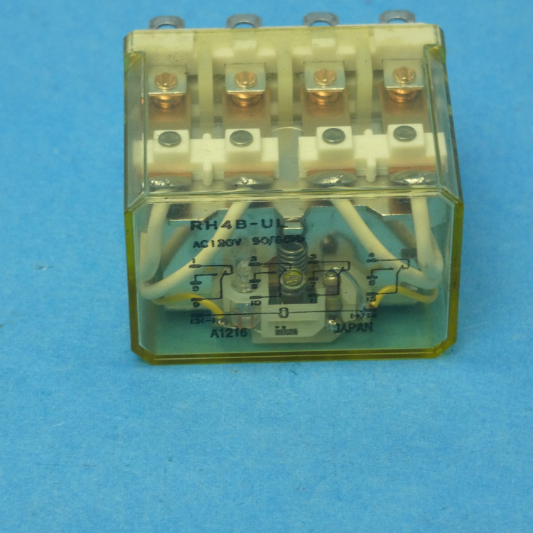 IDEC RH4B-UL-AC120V RELAY 10AMP 120VAC 50/60HZ 14BLADE IDEC RH4B-UL-AC120V RELAY 10AMP 120VAC 50/60HZ 14BLADE