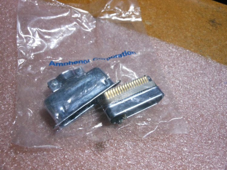 AMPHENOL 157-32360-8349 CONNECTOR CABLE MOUNT AMPHENOL 157-32360-8349 CONNECTOR CABLE MOUNT