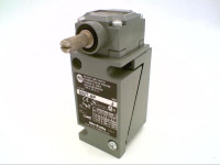 ALLEN BRADLEY 802T-APY5 LIMIT SWITCH, NEMA TYPE 4 AND 13 OILTIGHT CONSTRUCTION, PLUG-IN, LEVER TYPE, SPRING RETURN, STANDARD OPERATING TORQUE, 2-CIRCUIT, CW AND CCW OPERATION