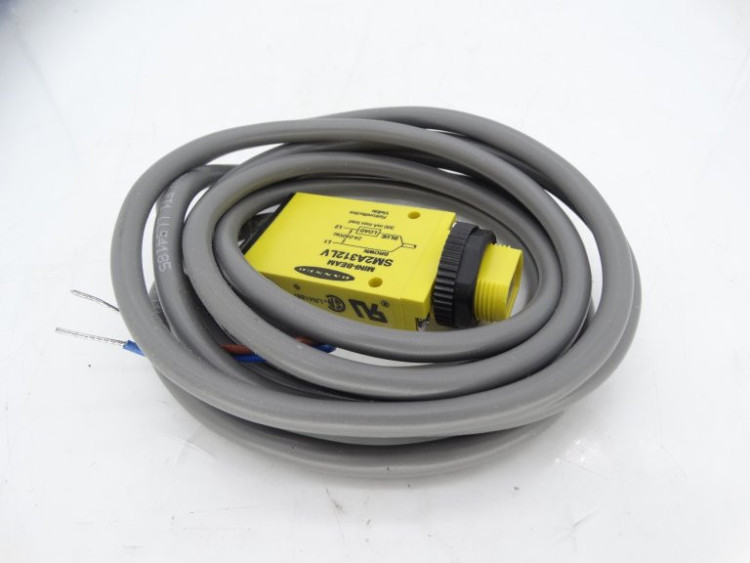 BANNER ENGINEERING SM2A312LV  MINI-BEAM: RETRO; RANGE: 5 M; INPUT: 24-240V AC; OUTPUT: SPST SOLID-STATE 2-WIRE; 2 M (6.5 FT) CABLE, PART # 25964
