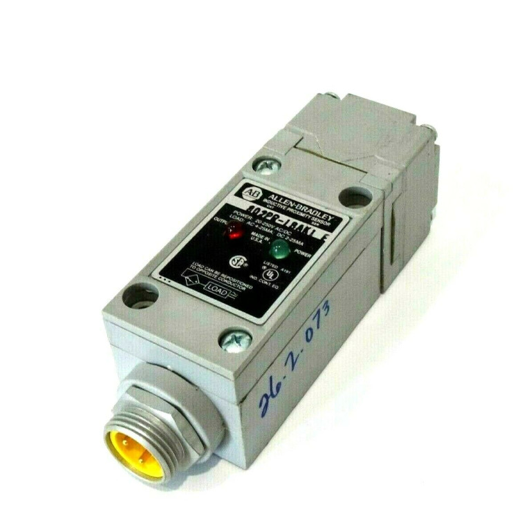 ALLEN BRADLEY 802PR-LBAK1 PROXIMITY SWITCH AC/DC LS TOP SN 17MM SH NO MINI
