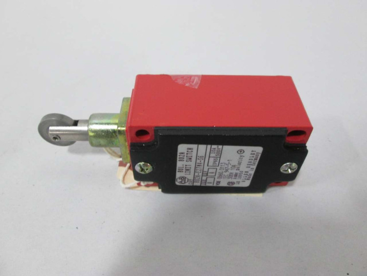 ALLEN BRADLEY 802A-E27M4-S6 SWITCH, LIMIT 600V AC MAX 10 AMP MAX