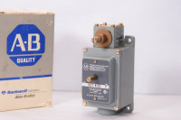 ALLEN BRADLEY 802T-R1TA SWITCH,LIMIT 120V AC MAX 3 AMP MAX