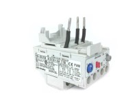 ALLEN BRADLEY 193-EA1FC OVERLOAD RELAY 3.7-12AMP CLASS10 3POLE