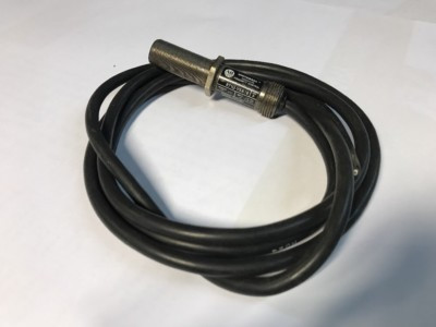ALLEN BRADLEY 871U-V5A18 PROXIMITY SWITCH 5MM SENSING DISTANCE 18MM DIAM ALLEN BRADLEY 871U-V5A18 PROXIMITY SWITCH 5MM SENSING DISTANCE 18MM DIAM