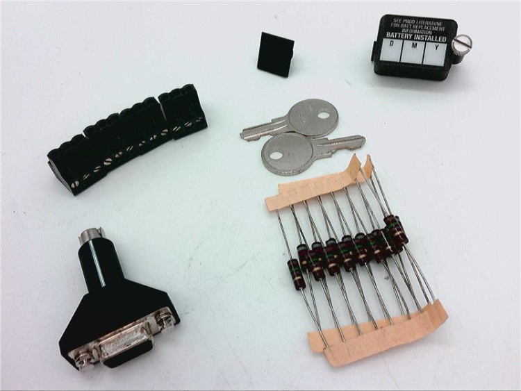 ALLEN BRADLEY 1785-ACC5LB ACCESSORY KIT FOR PLC-5/30 OR HIGHER ALLEN BRADLEY 1785-ACC5LB ACCESSORY KIT FOR PLC-5/30 OR HIGHER