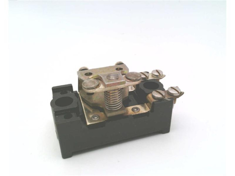 ALLEN BRADLEY Z-8336 AUXILIARY CONTACT SWITCH NO RIGHT HAND