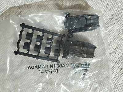 AMPHENOL 17-1724-1 CONNECTOR 2PIECE HOOD D-SUB