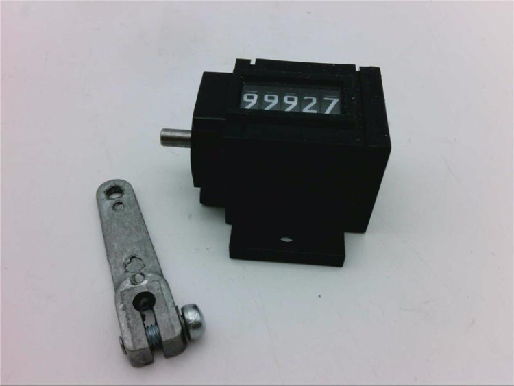 DANAHER CONTROLS 0746015-001  SQ. CASE, RAT. DR., FLANGE MOUNT, 5 FIGS., NO.1 ROT.