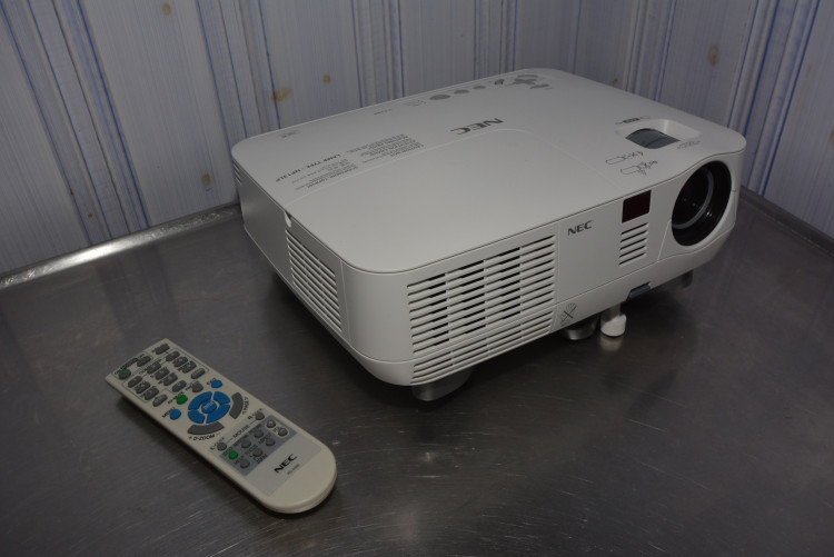 Проектор NEC projector V230X DLP,