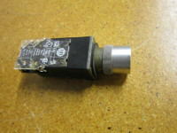 ALLEN BRADLEY 800MR-PA16S SWITCH,PUSHBUTTON 300V AC MAX 10 AMP MAX